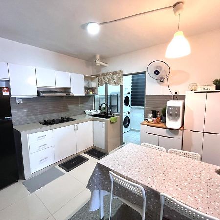 Naura Homestay Selangor Kuala Lumpur Batu Caves Dış mekan fotoğraf