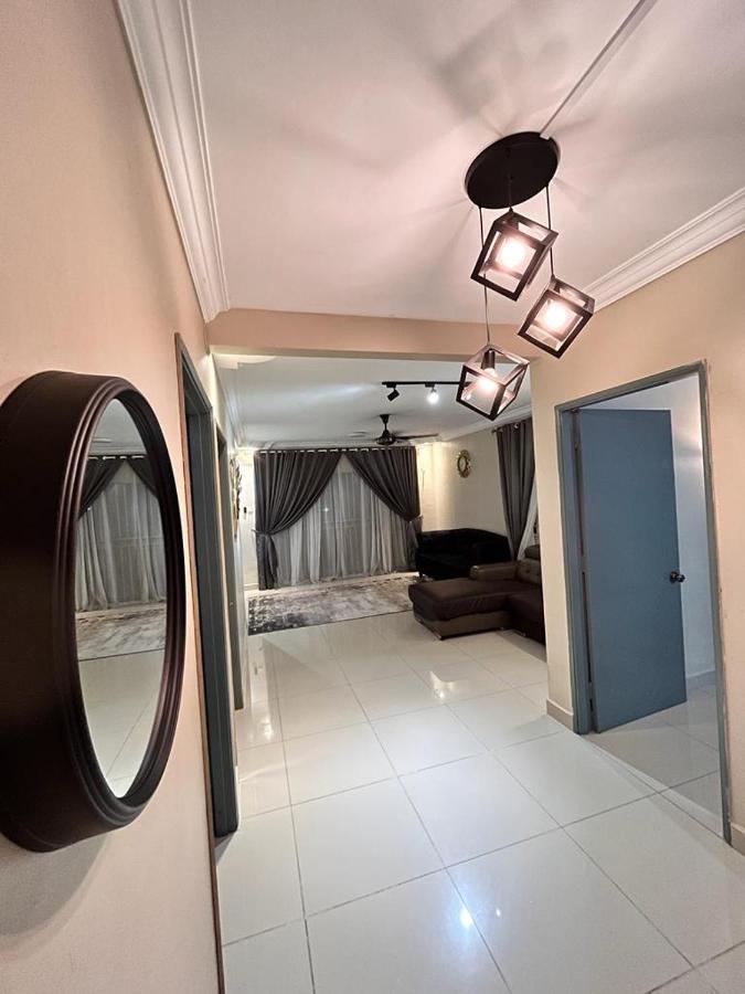 Naura Homestay Selangor Kuala Lumpur Batu Caves Dış mekan fotoğraf