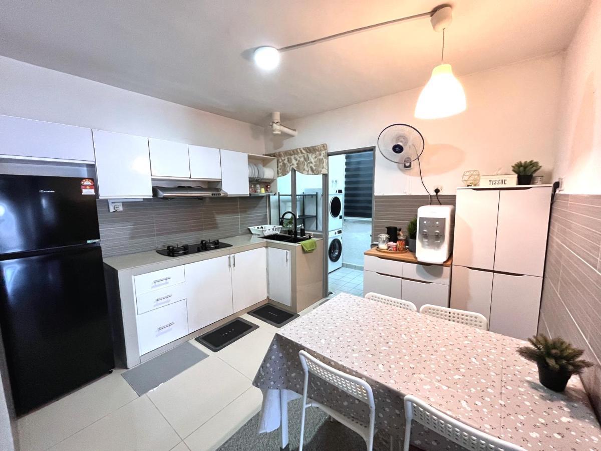 Naura Homestay Selangor Kuala Lumpur Batu Caves Dış mekan fotoğraf