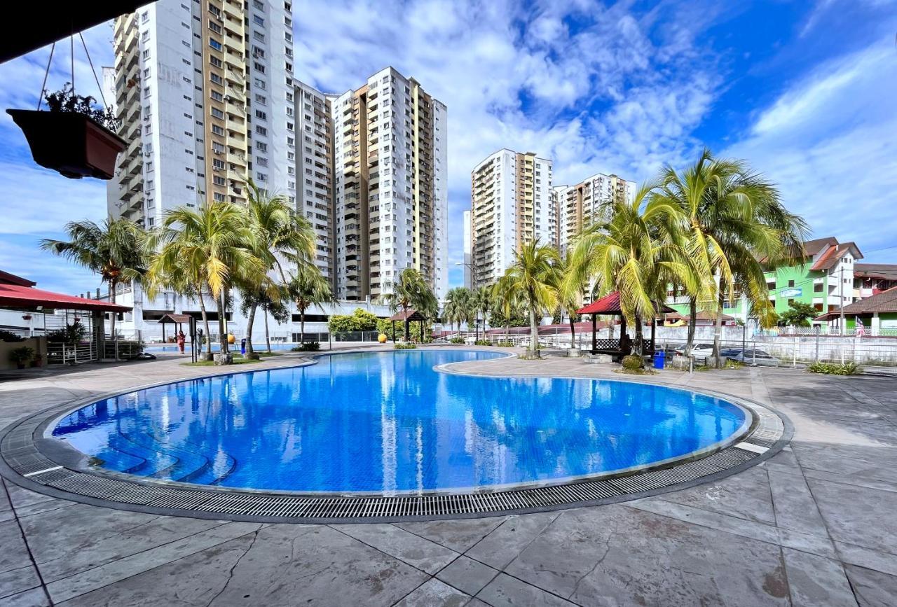 Naura Homestay Selangor Kuala Lumpur Batu Caves Dış mekan fotoğraf